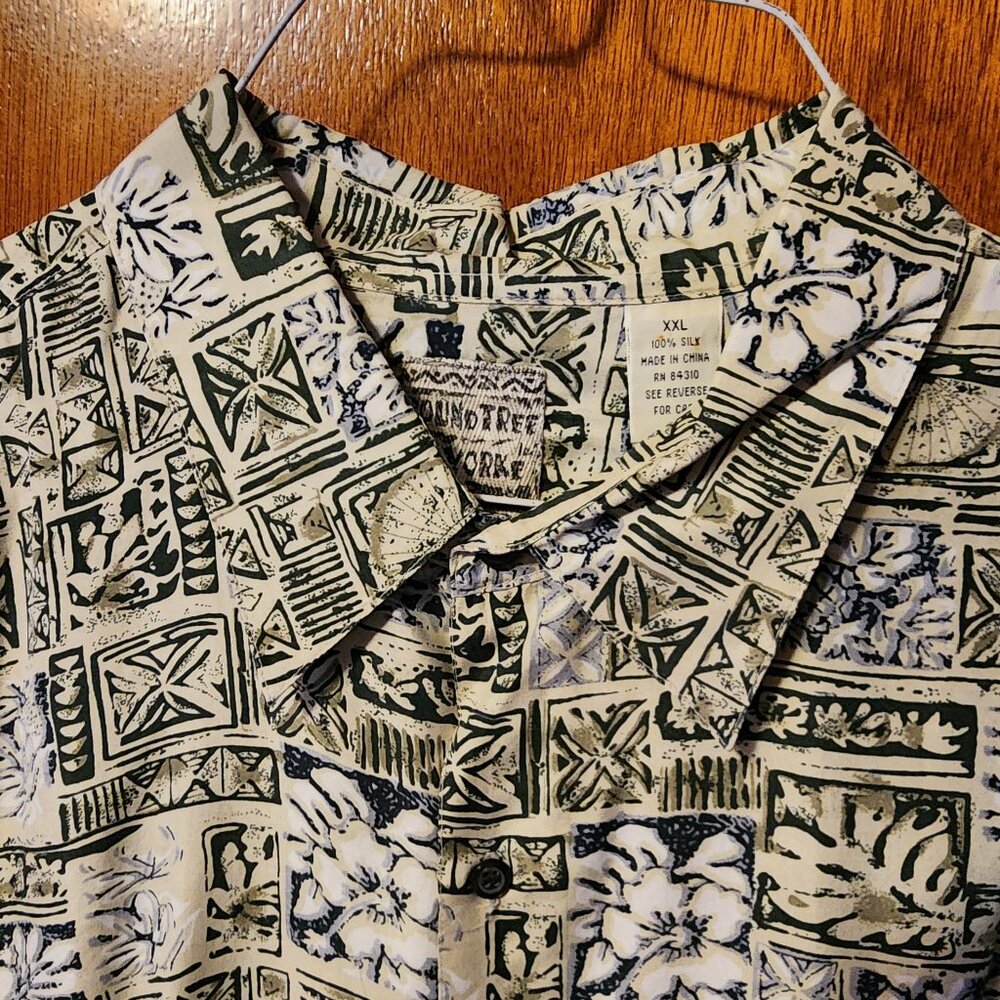 Mens XXL Roundtree & Yorke Floral Print 100% Silk Short Sleeve Button Down Shirt